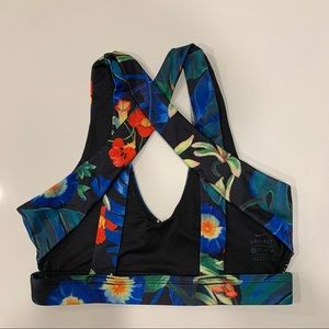 2 Nike sport bras strappy back